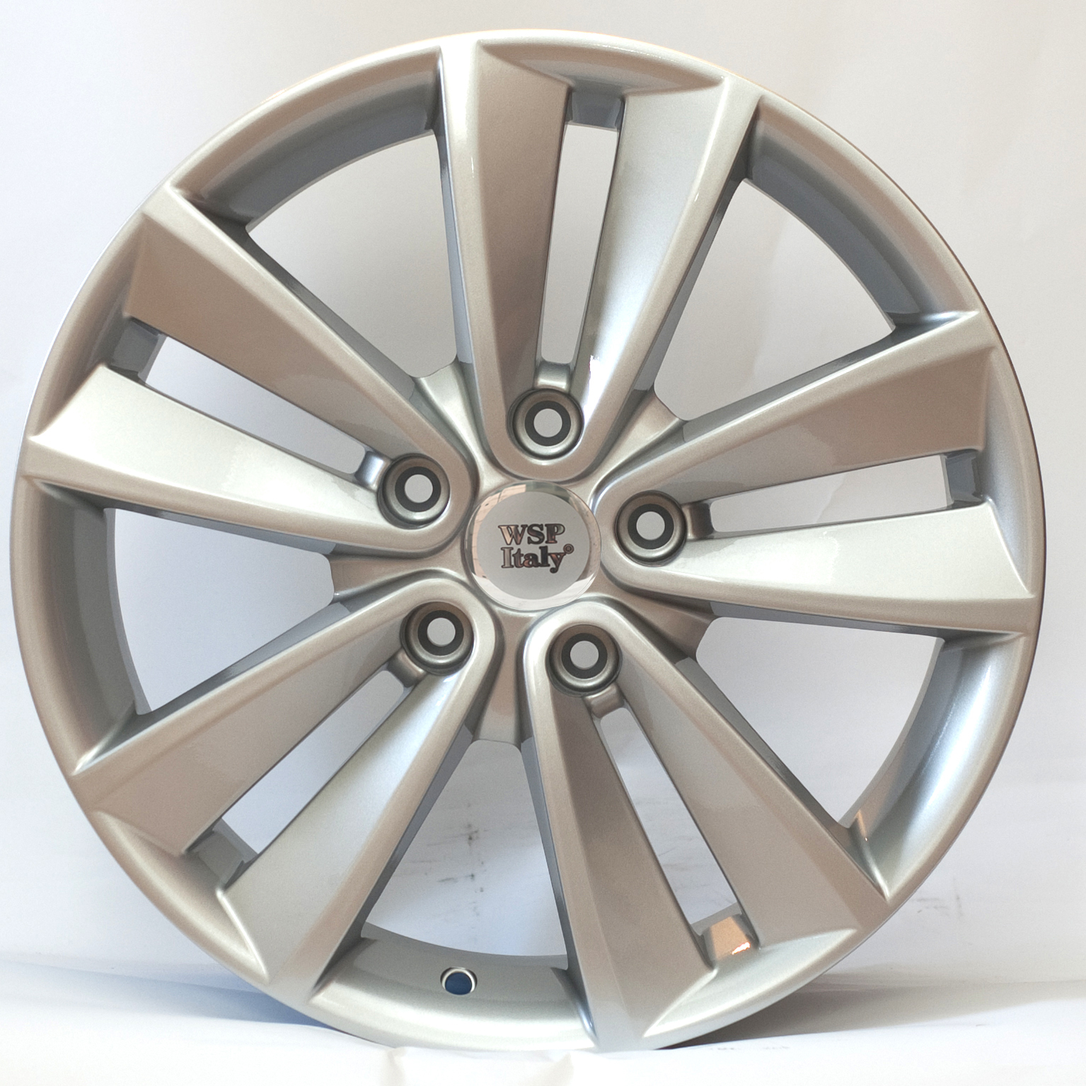 WSP Italy Renault (W3305) Hestia R17 5/114,3