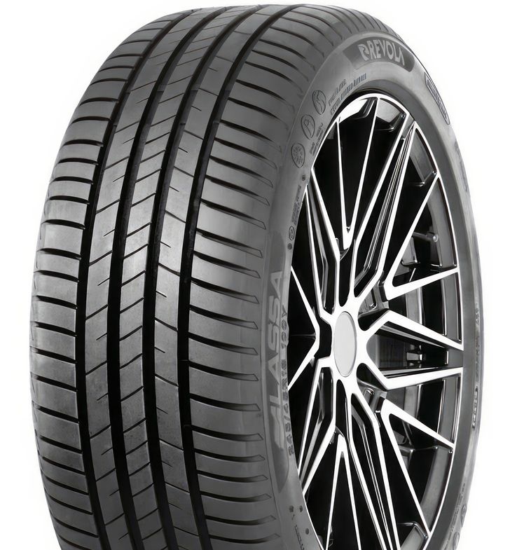 Lassa Revola 215/55 R17